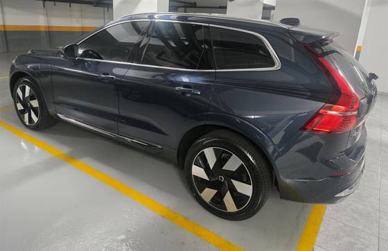 VOLVO XC60 2.0 T8 RECHARGE ULTRA AWD GEARTRONIC VOLVO XC60 2.0 T8 RECHARGE ULTRA AWD GEARTRONIC